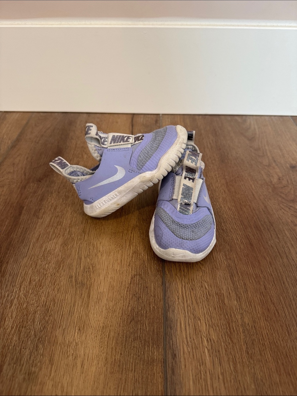 Nike Toddler 5C Lavender Slip-On Athletic Sneakers